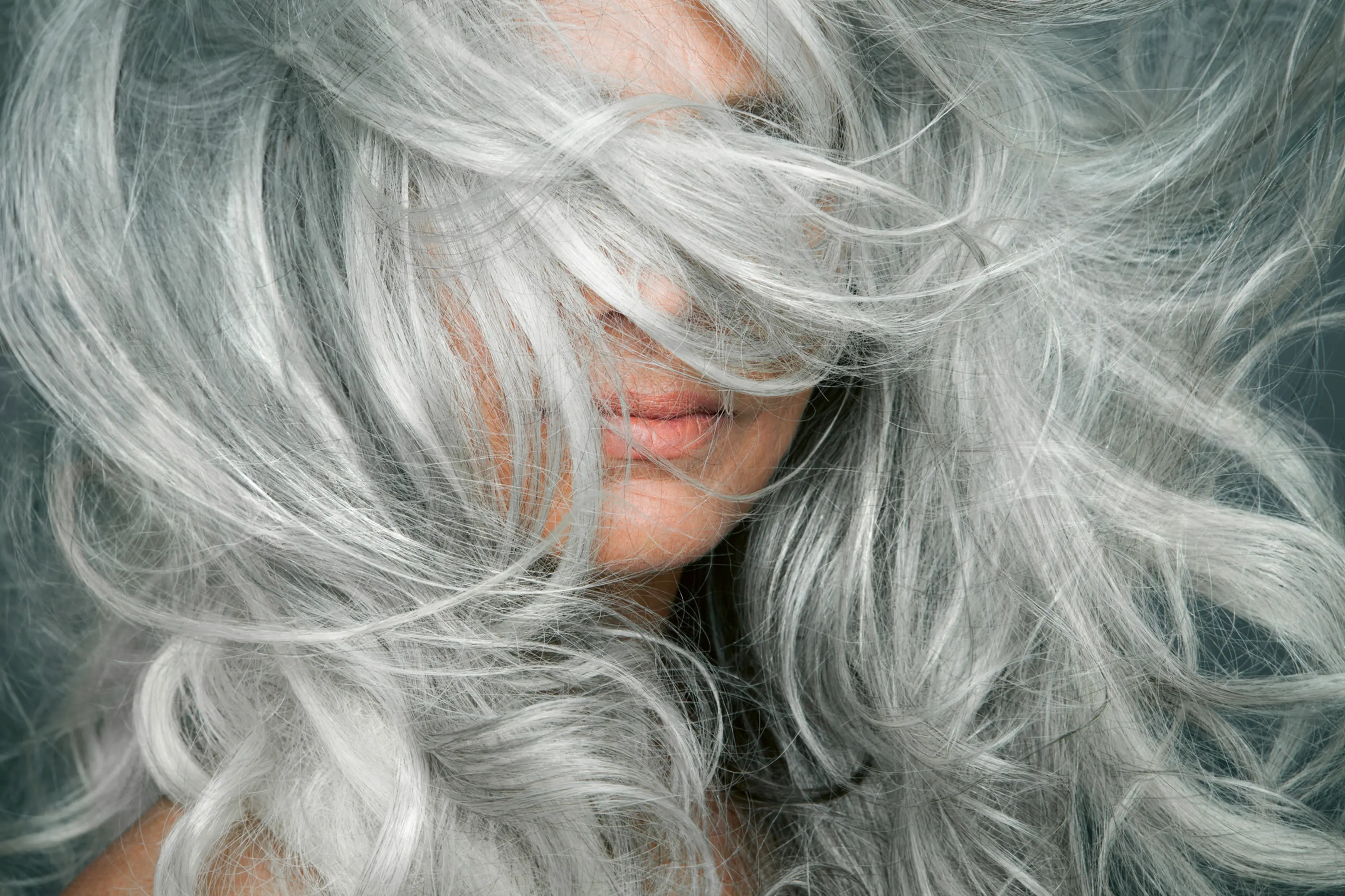 La Biosthetique Glam Color Steel Gray Shampo Frau graue Haare