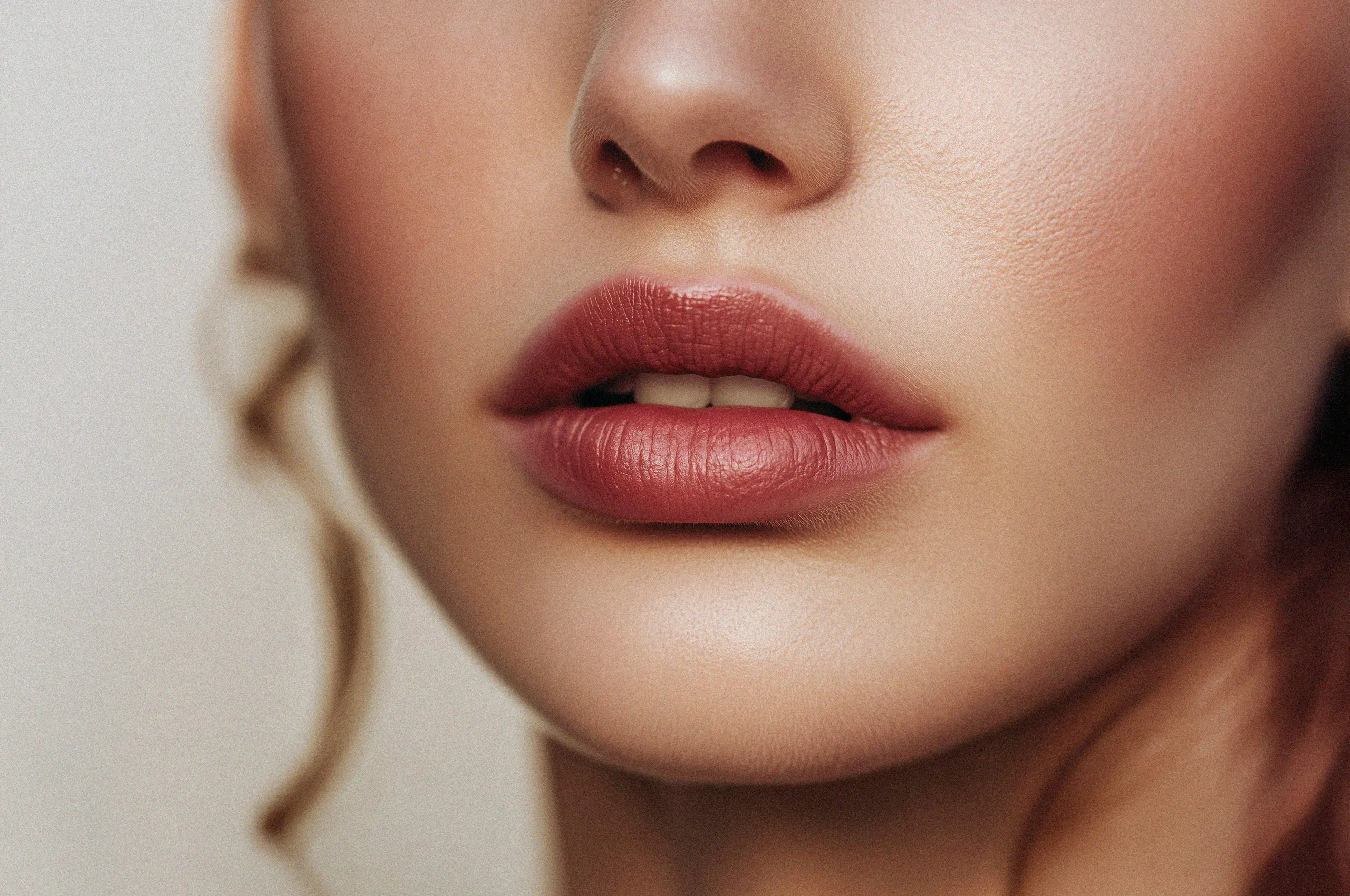 Cannes Image by notthoff La Biosthetique Friseur C Beauty rote lippen sinnlich 01